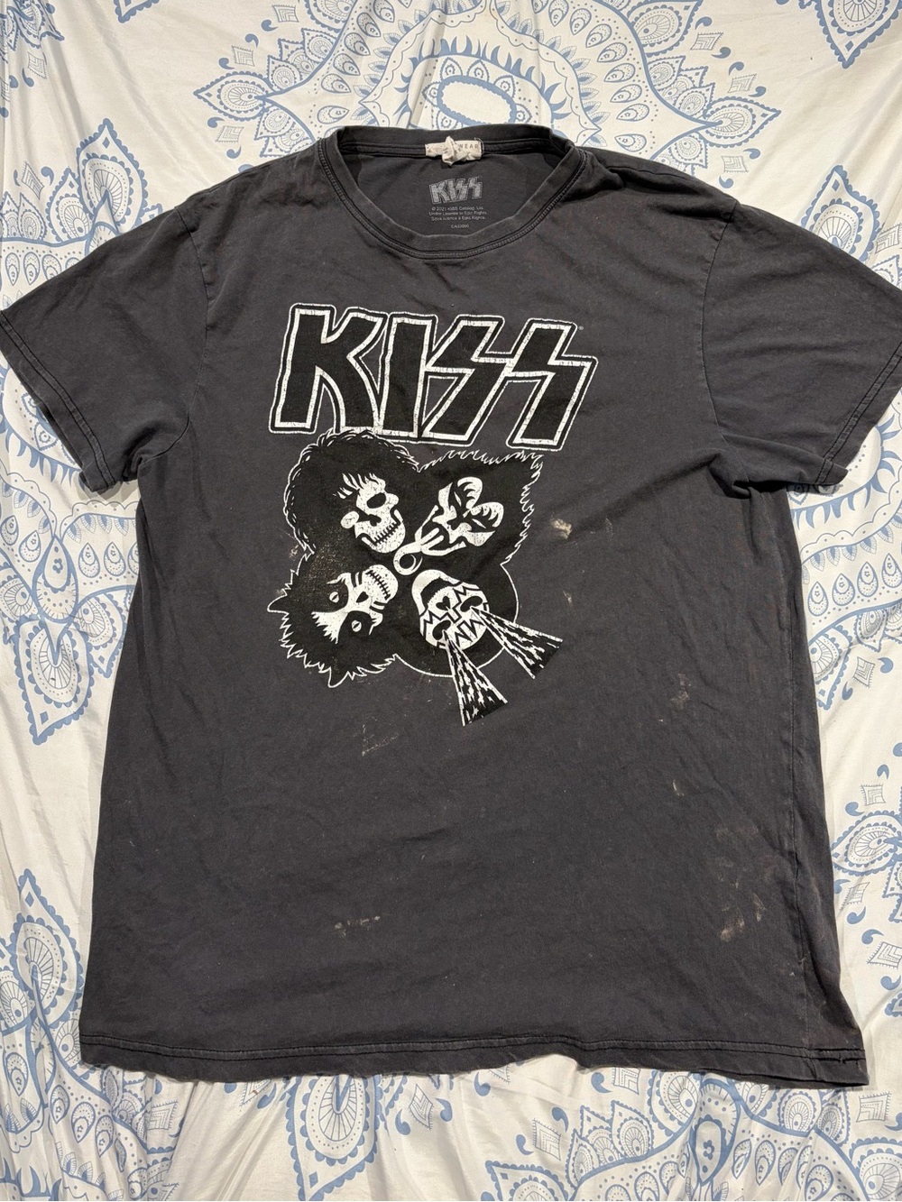 Kiss shirt